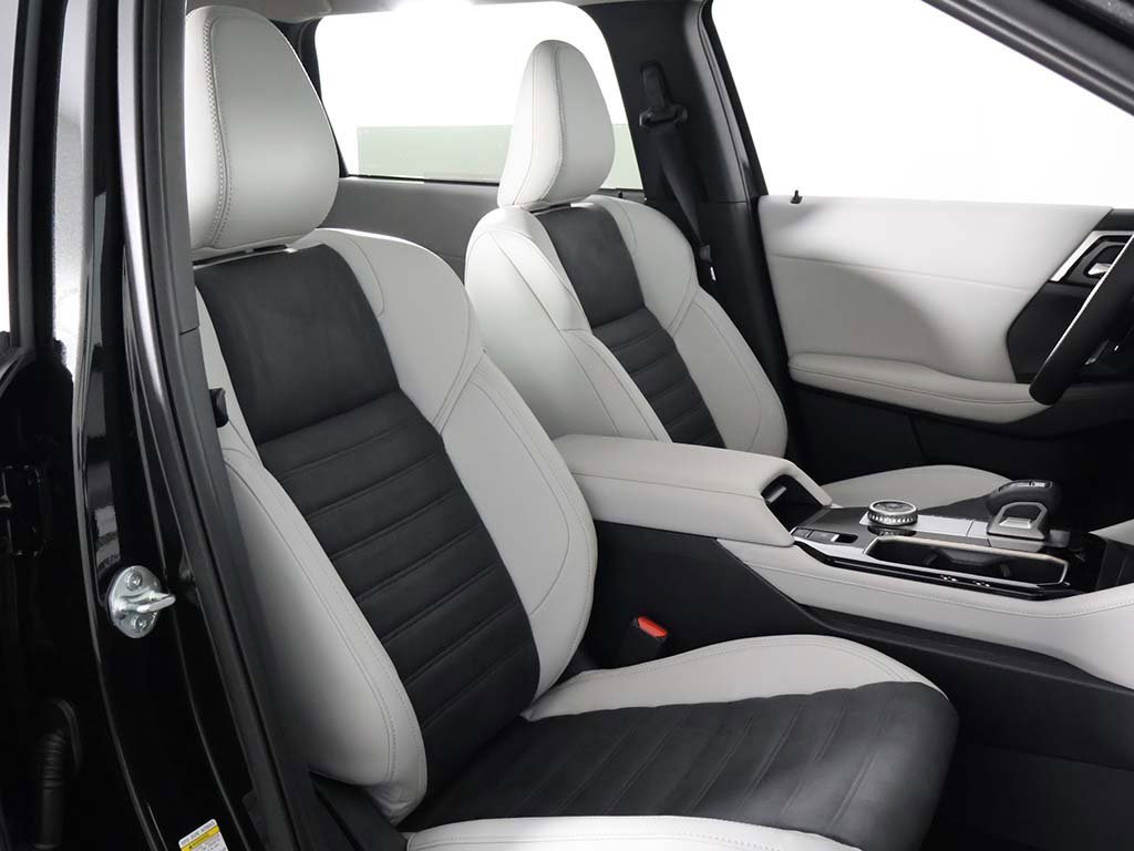 New 2025 Mitsubishi Outlander SE image 33