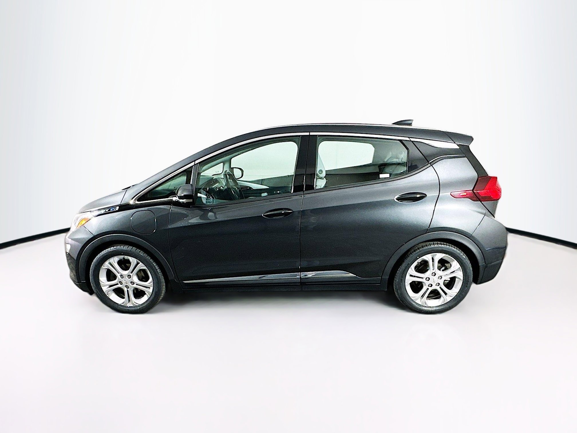 Used 2017 Chevrolet Bolt LT image 4