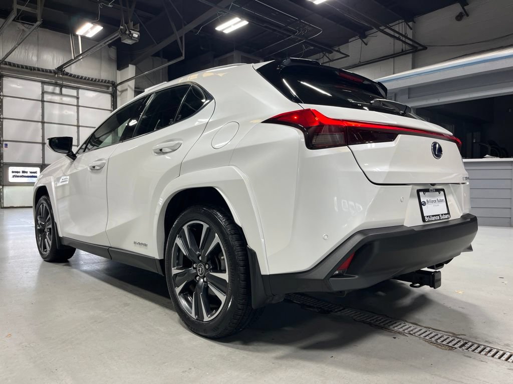 Used 2022 Lexus UX 250h w/ Premium Package AWD/4WD image 5