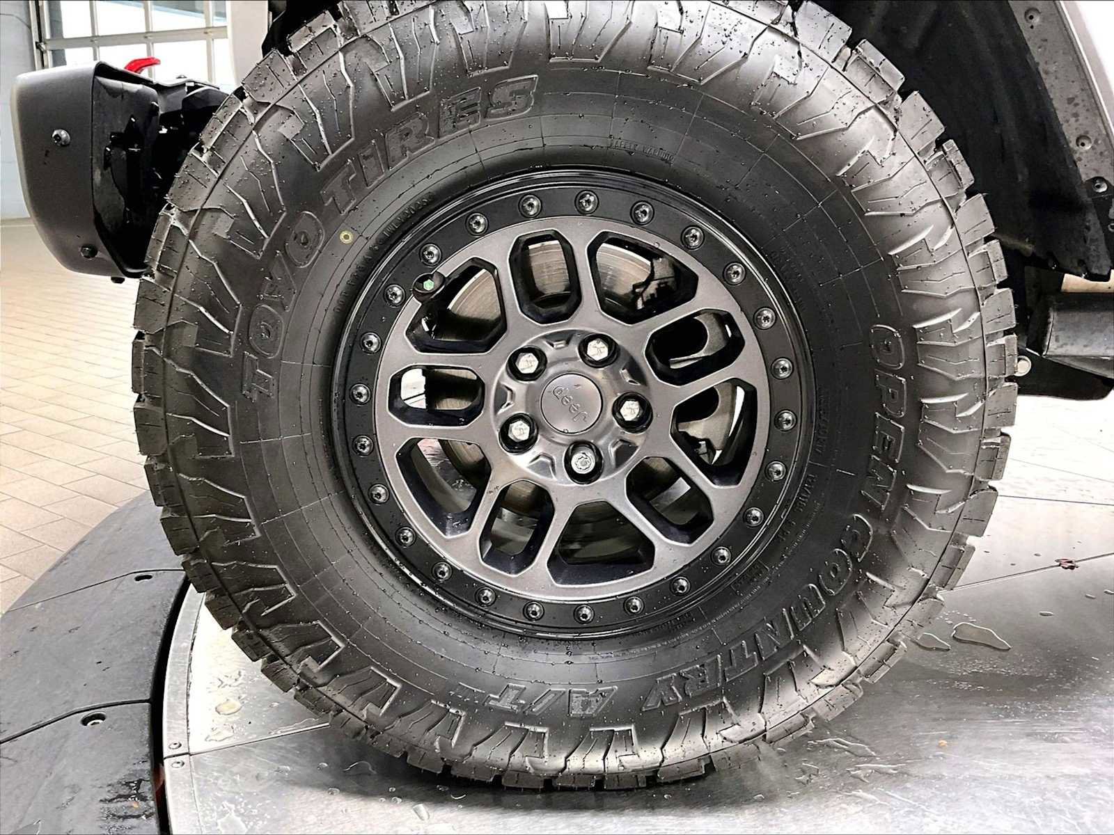 Used 2022 Jeep Wrangler Unlimited Rubicon w/ Xtreme Recon 35" Tire Package image 14