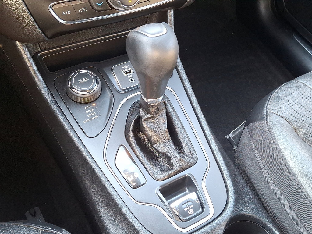 Used 2020 Jeep Cherokee High Altitude image 29