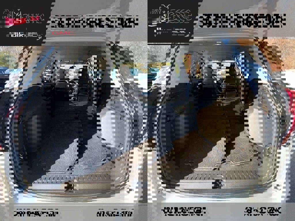 Certified 2020 GMC Terrain SLE w/ Driver Convenience Package image 11