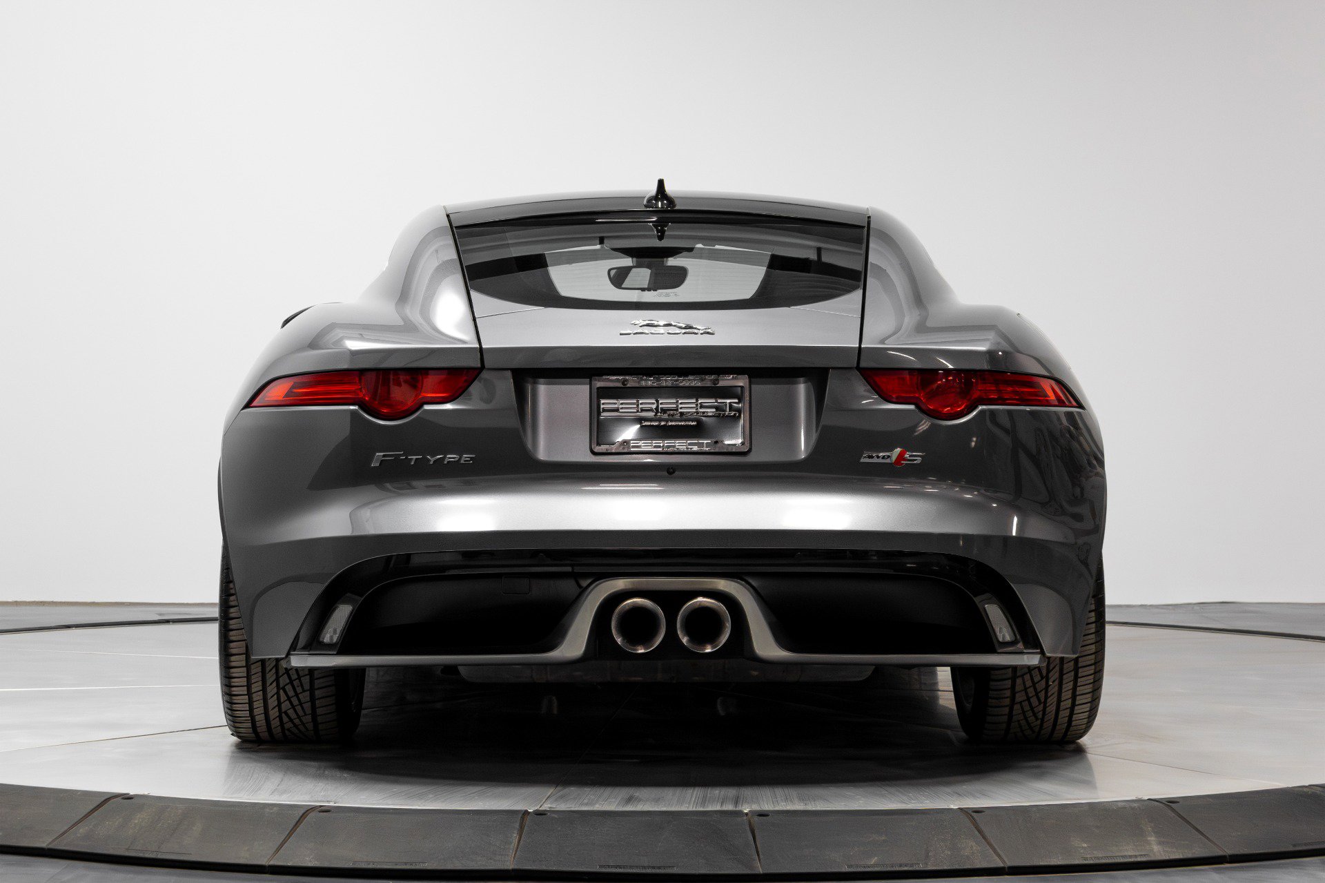 Used 2016 Jaguar F-TYPE S image 27