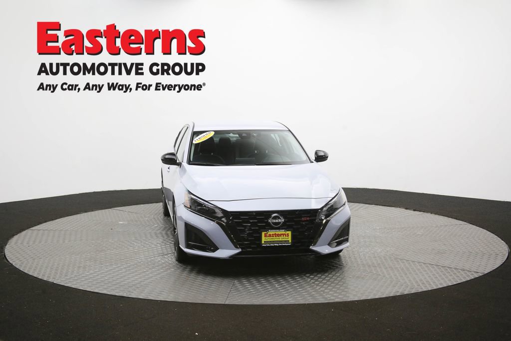 Used 2023 Nissan Altima 2.5 SR FWD image 54
