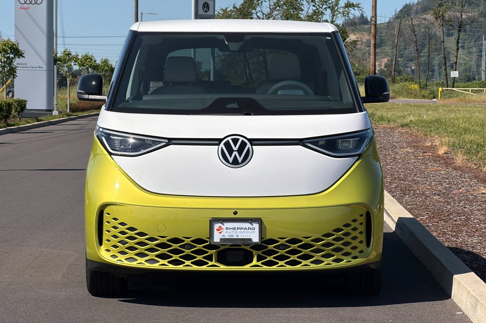 New 2025 Volkswagen ID. Buzz 1st Edition AWD/4WD image 8