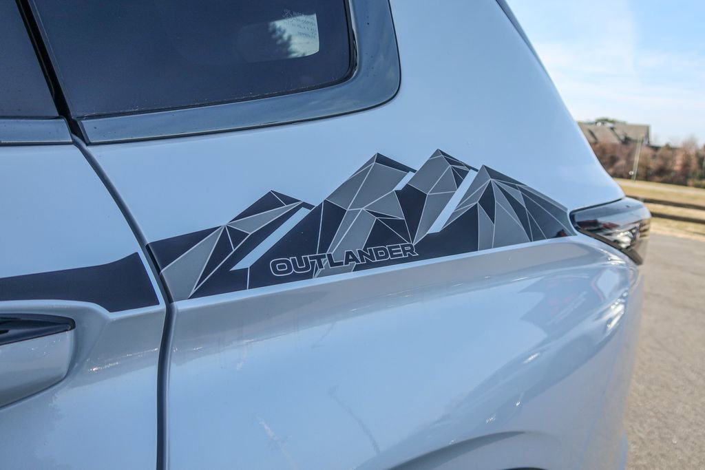 New 2026 Mitsubishi Outlander AWD image 11