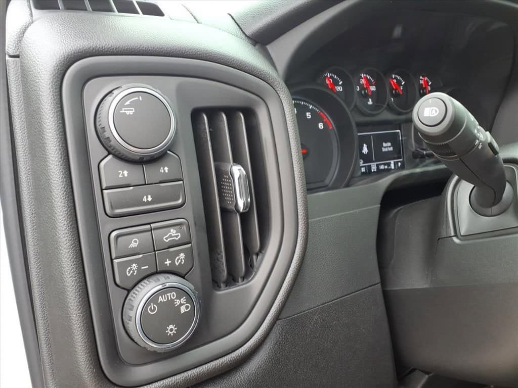 New 2026 Chevrolet Silverado 2500 Custom w/ Custom Value Package AWD/4WD image 22