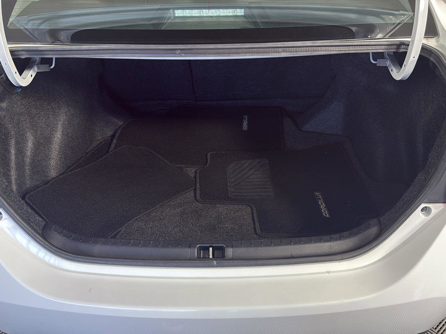 Used 2016 Toyota Corolla S FWD image 19