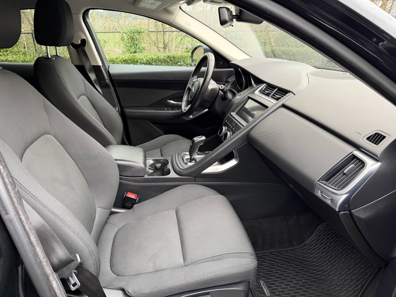 Used 2019 Jaguar E-PACE image 15