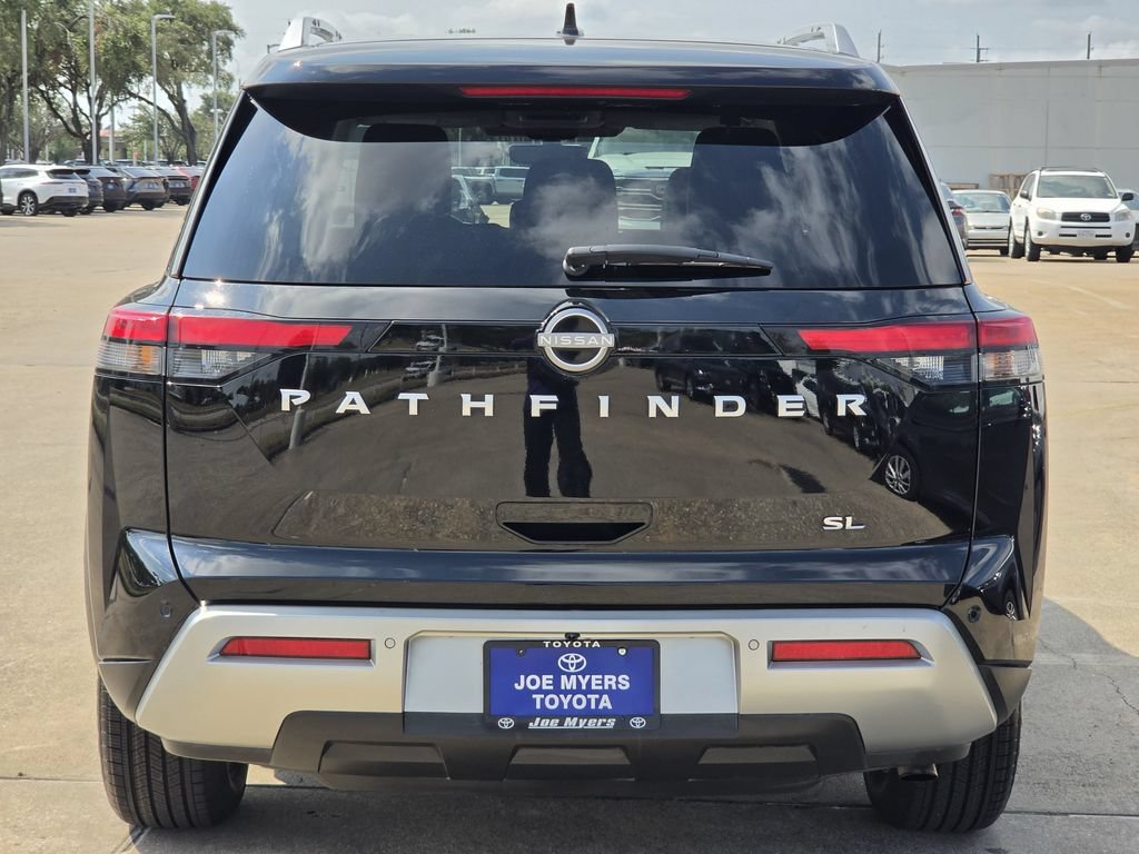 Used 2025 Nissan Pathfinder SL FWD image 8