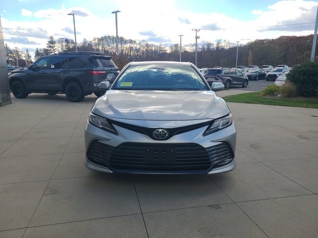 Used 2024 Toyota Camry LE image 2