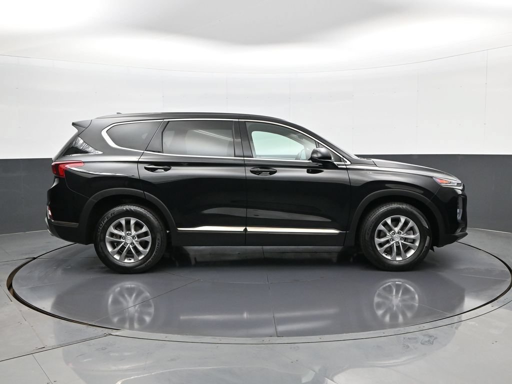 Used 2019 Hyundai Santa Fe SEL FWD image 4