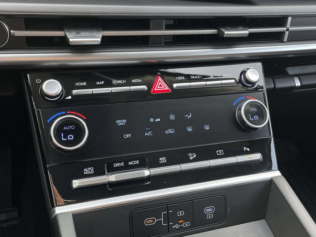 Certified 2026 Hyundai Santa Fe SE AWD/4WD image 19