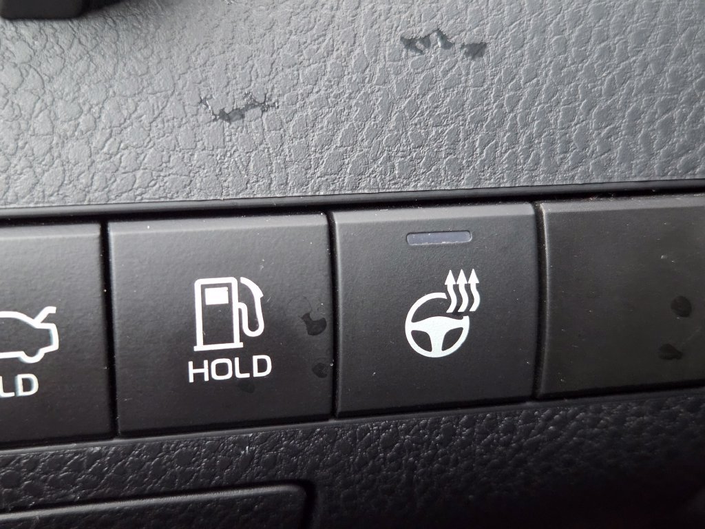 Used 2024 Toyota Camry SE w/ Cold Weather Package FWD image 17
