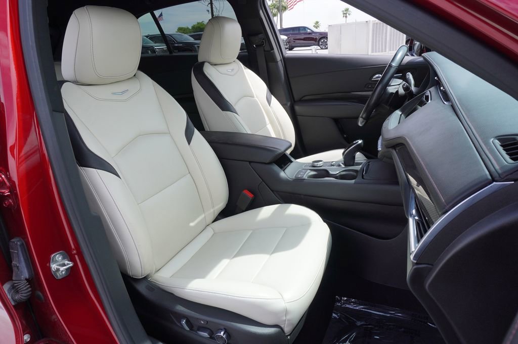Used 2021 Cadillac XT4 Sport image 12