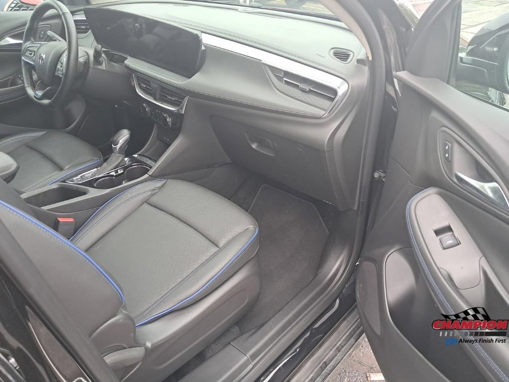 Used 2026 Buick Encore GX Sport Touring w/ Comfort Package FWD image 17