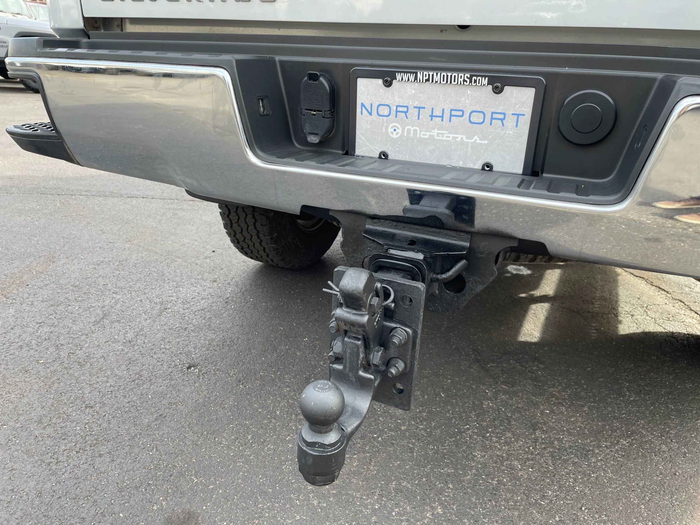 Used 2015 Chevrolet Silverado 2500 W/T w/ Snow Plow Prep Package image 38