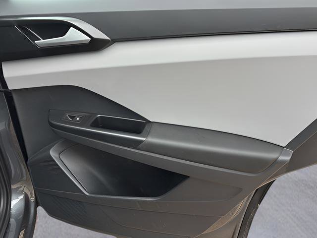 Used 2023 Volkswagen Taos S FWD image 12