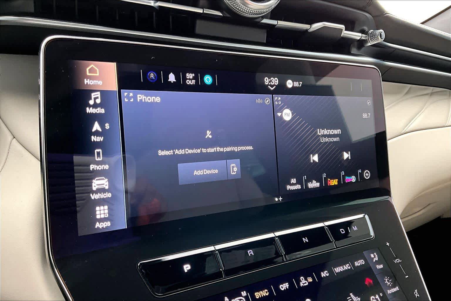 Used 2024 Maserati Grecale Modena image 35