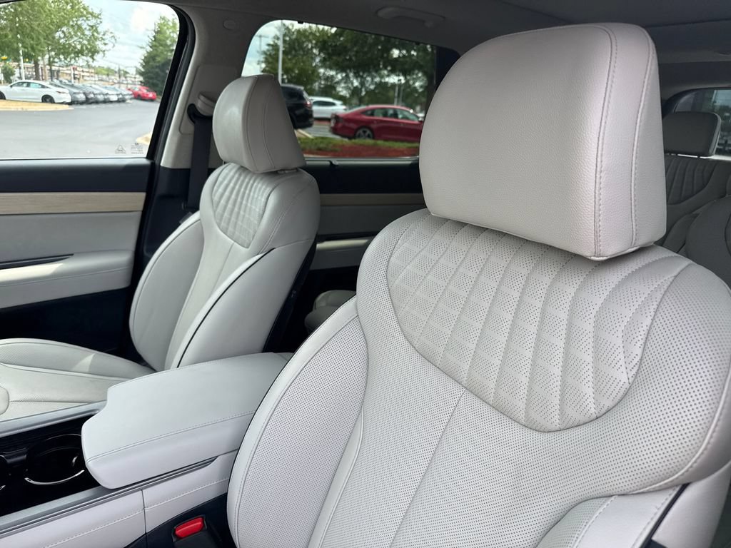 Used 2024 Hyundai Palisade Limited AWD/4WD image 13