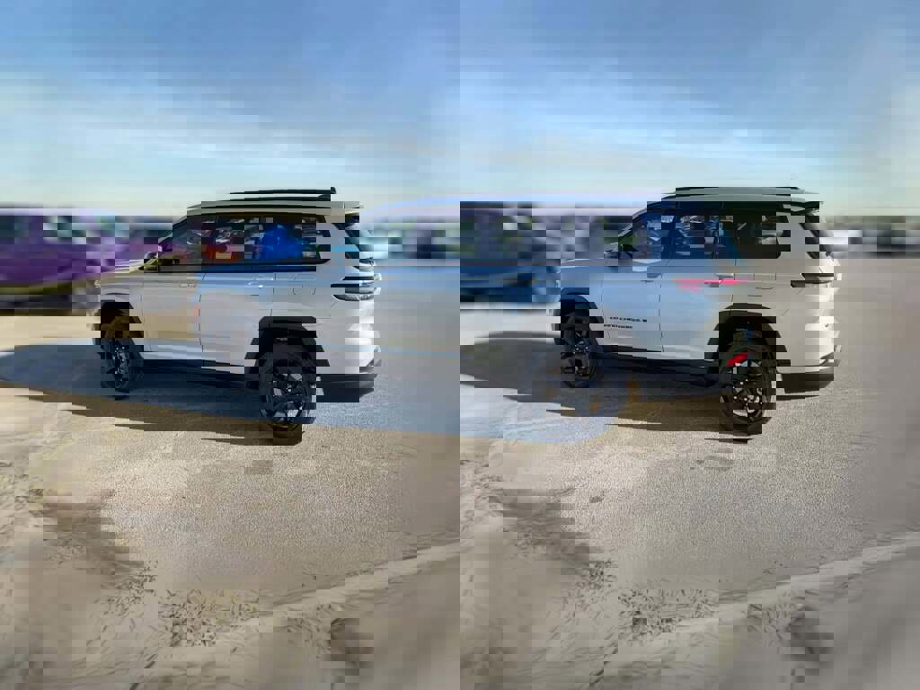 New 2025 Jeep Grand Cherokee L Limited image 7