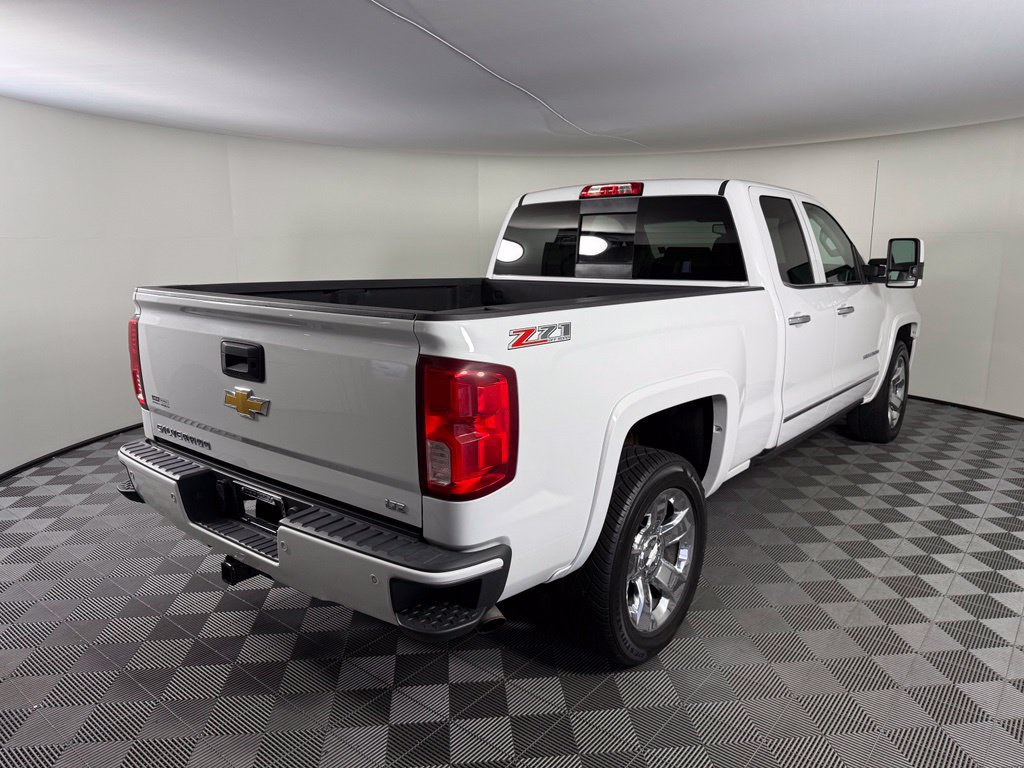 Used 2017 Chevrolet Silverado 1500 LTZ Z71 w/ LTZ Plus Package AWD/4WD image 5
