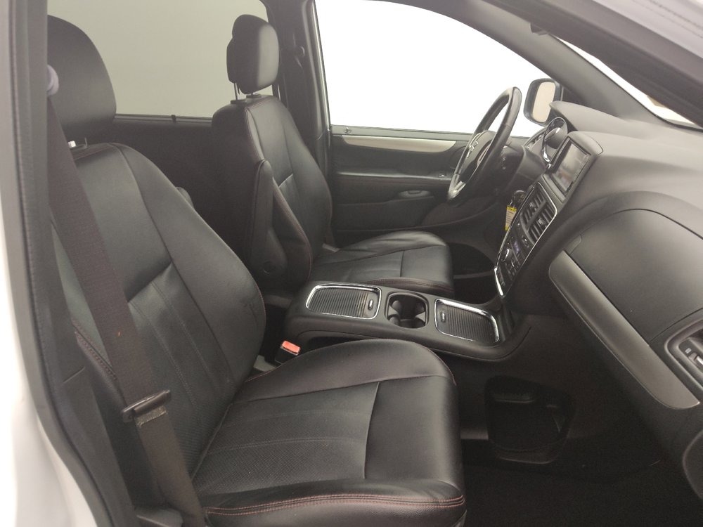 Used 2019 Dodge Grand Caravan GT image 21