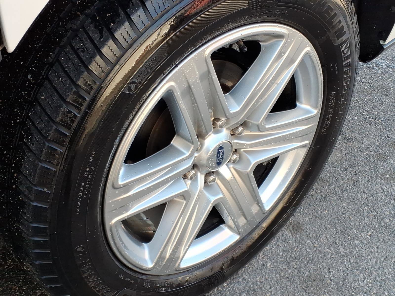 Used 2019 Ford Expedition Max XLT w/ Equipment Group 202A image 12