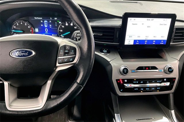 Used 2020 Ford Explorer XLT w/ Equipment Group 202A image 12