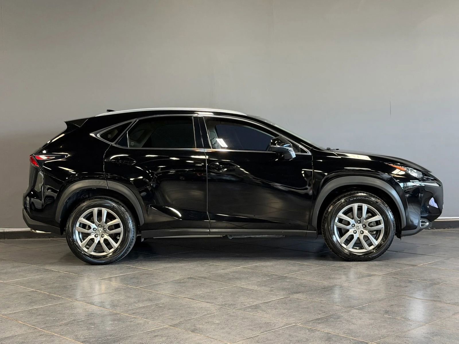 Used 2015 Lexus NX 200t FWD w/ Premium Package image 5