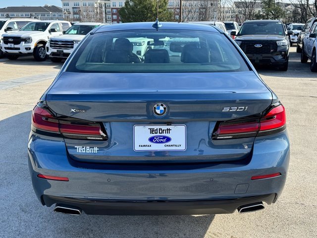 Used 2023 BMW 530i xDrive w/ Premium Package image 8