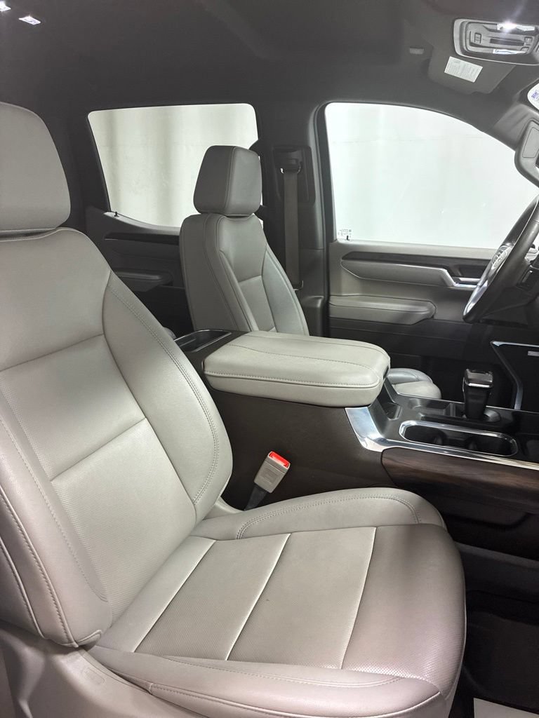 Used 2025 GMC Sierra 1500 SLT AWD/4WD image 24