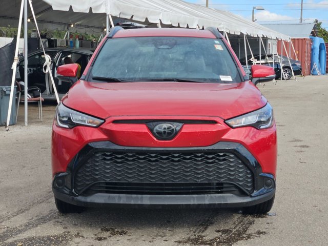 Used 2024 Toyota Corolla Cross SE image 2