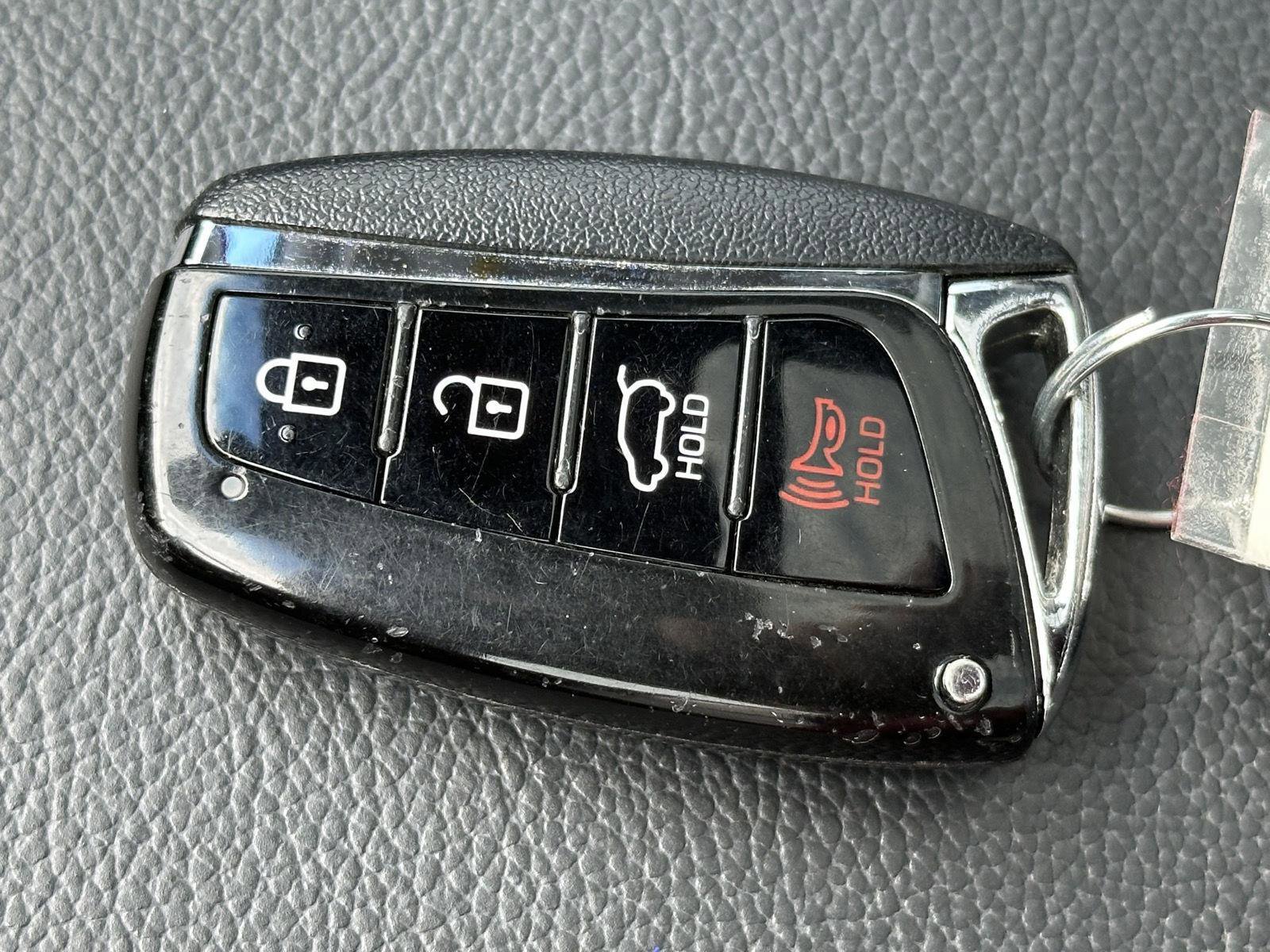 Used 2018 Hyundai Santa Fe Sport w/ 2.0T Ultimate Tech Package 05 image 14