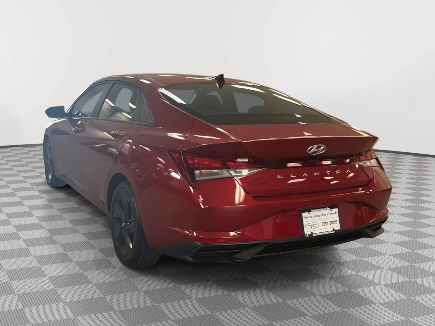 Certified 2023 Hyundai Elantra SEL FWD image 7