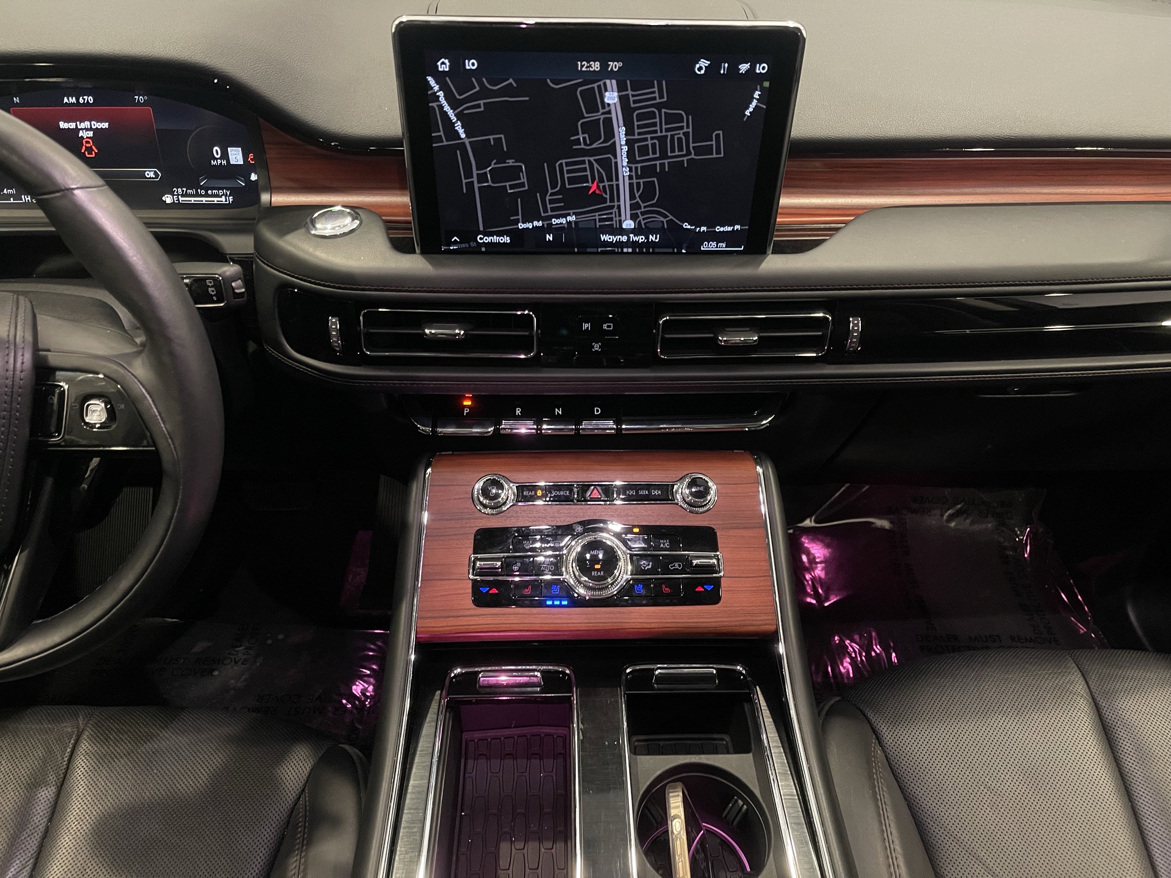 Used 2024 Lincoln Aviator Reserve w/ Equipment Group 201A AWD/4WD image 17