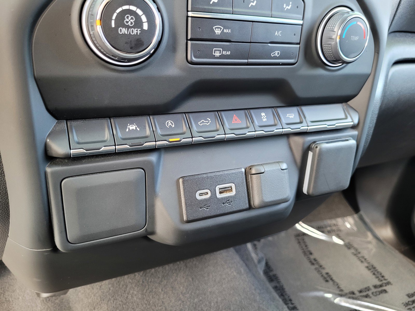 Used 2024 Chevrolet Silverado 1500 Custom w/ Turbomax Blackout Package image 19