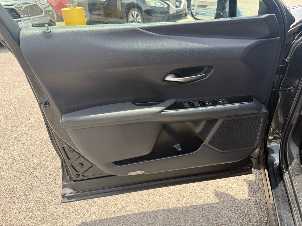 Used 2022 Lexus UX 200 F Sport w/ Accessory Package (Z2) FWD image 12
