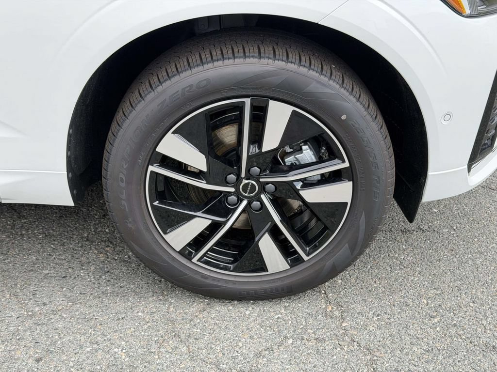 New 2026 Volvo XC60 B5 Plus w/ Climate Package AWD/4WD image 24