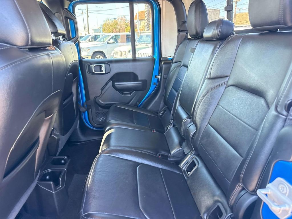 Used 2022 Jeep Gladiator Sport image 11