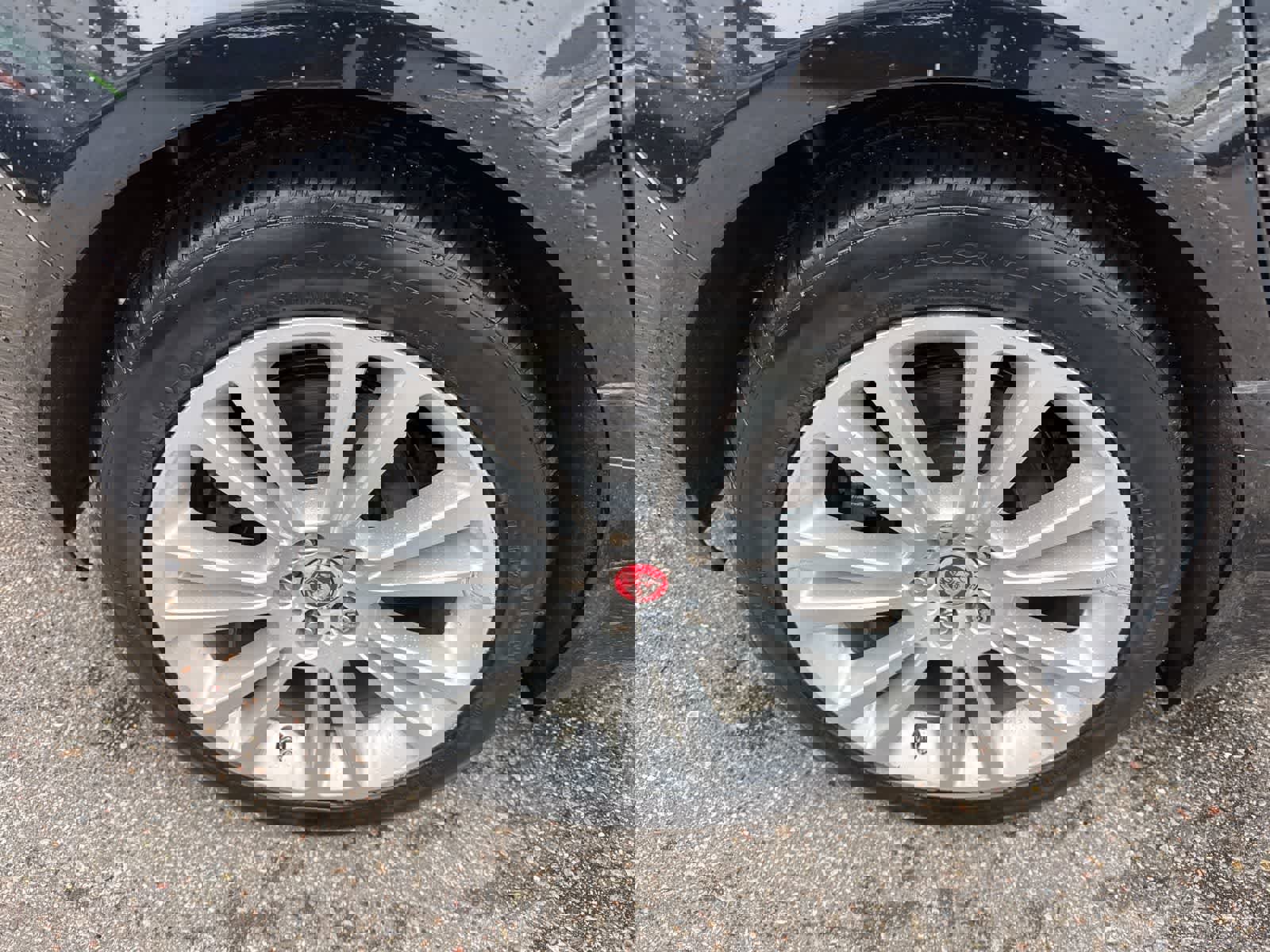 Used 2020 Jaguar XF Prestige image 11