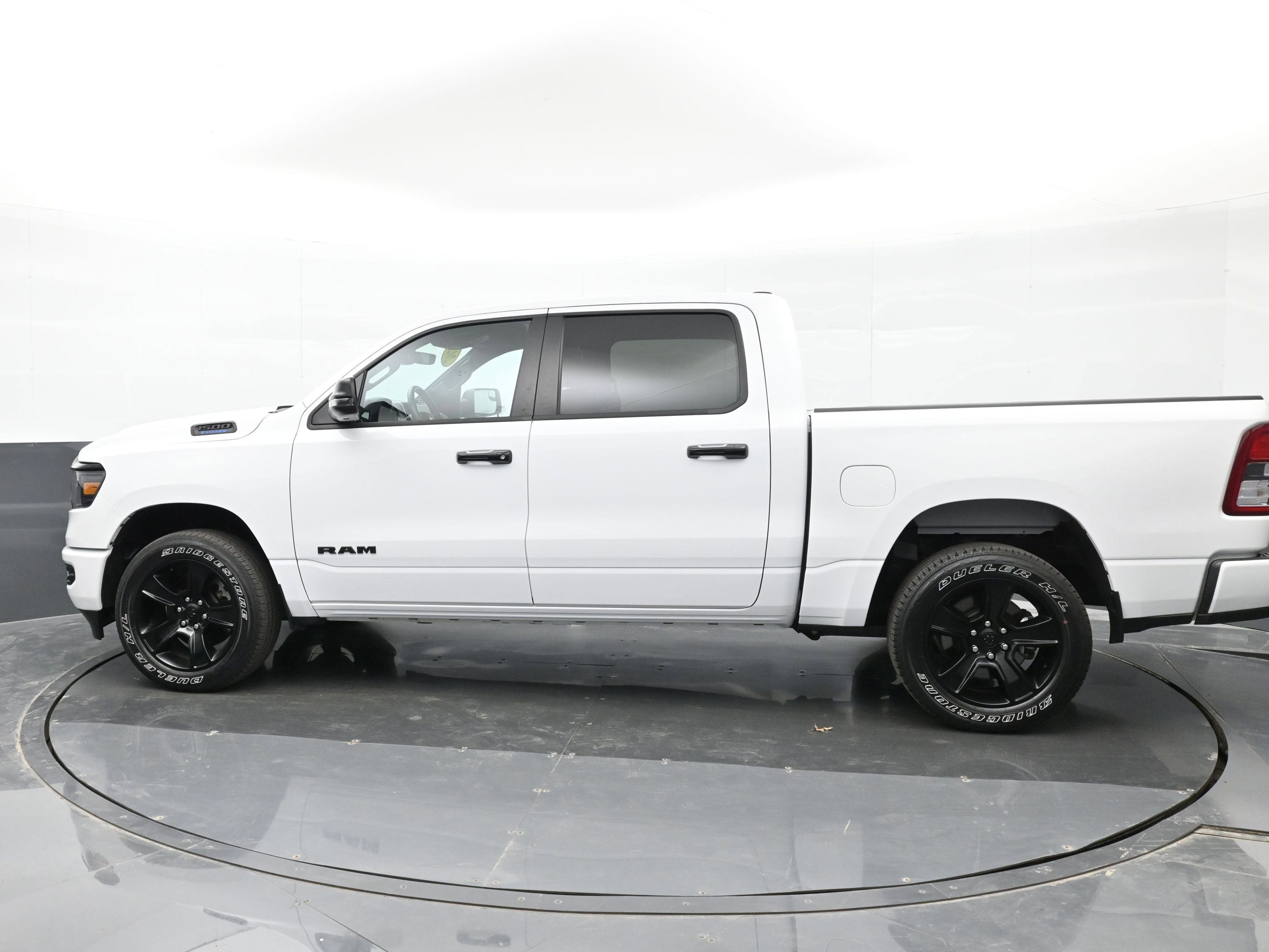 Used 2023 RAM 1500 Big Horn AWD/4WD image 9