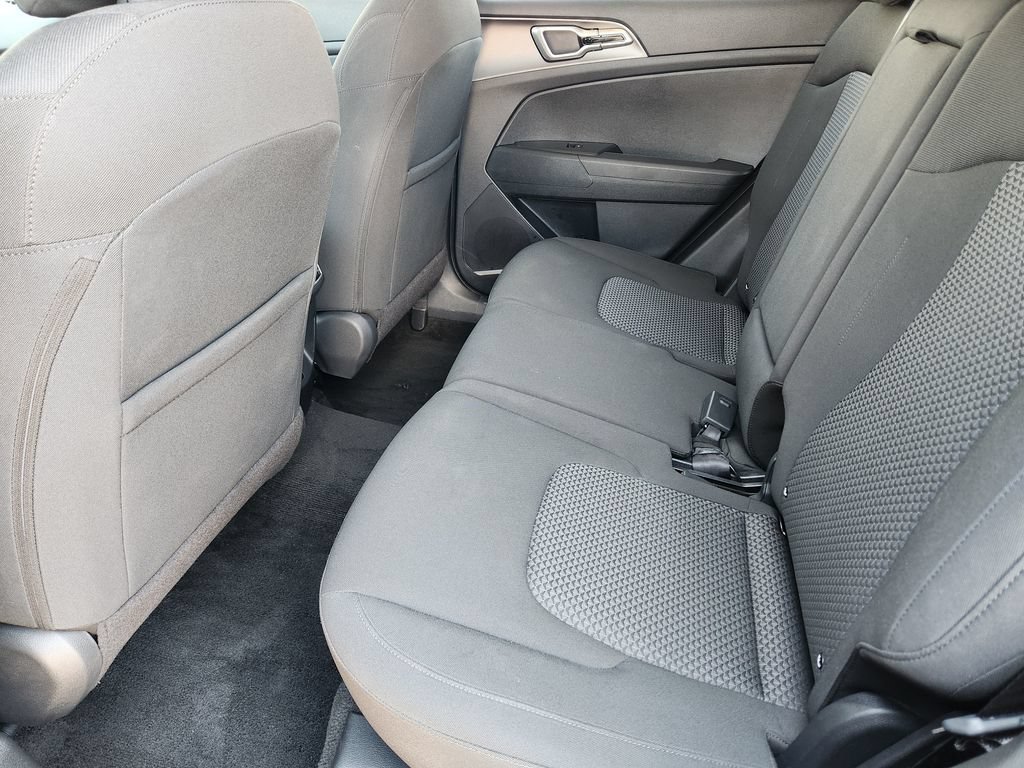 Used 2026 Kia Sportage LX FWD image 29