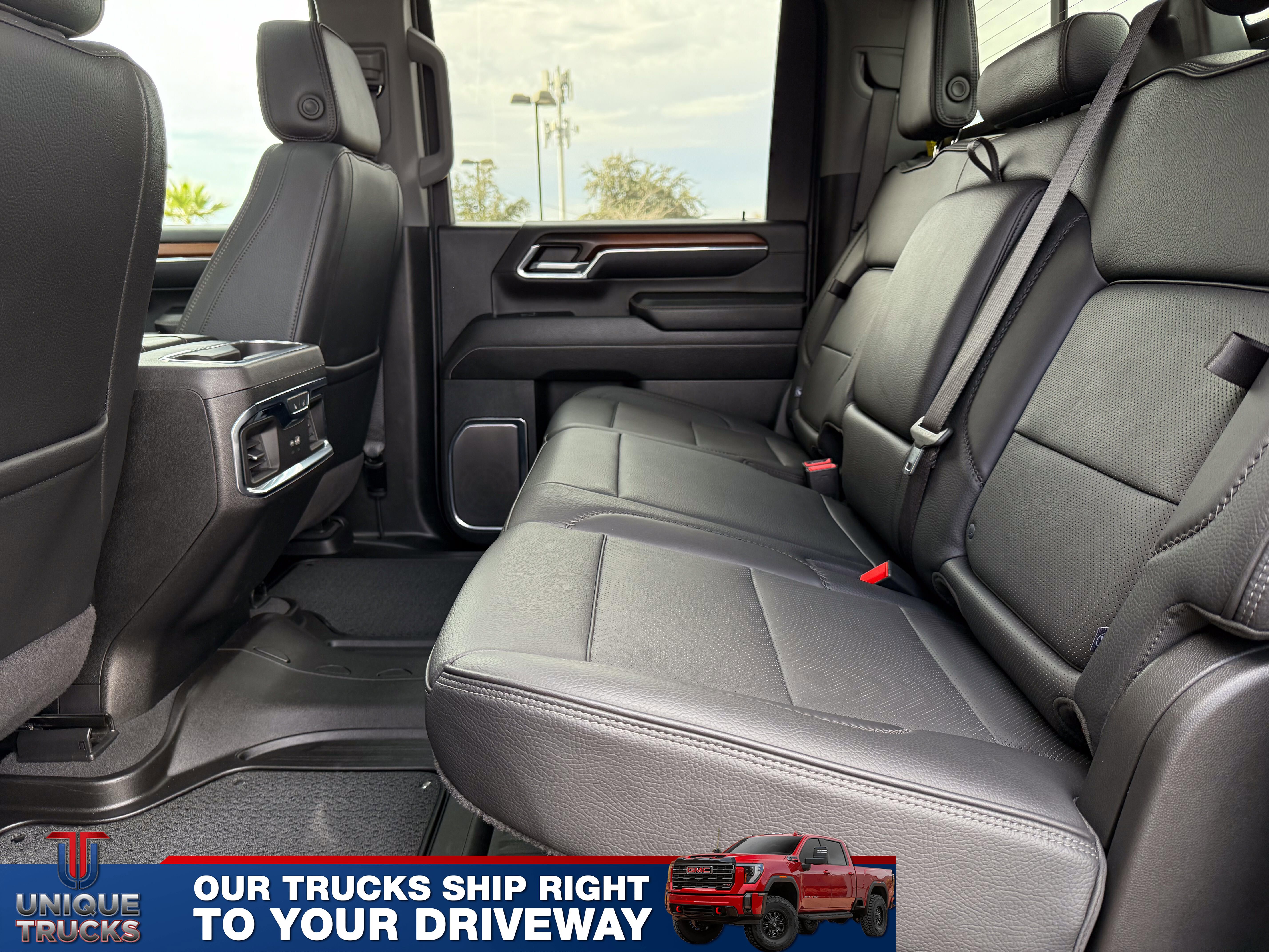 Used 2024 GMC Sierra 2500 Denali w/ Technology Package image 23