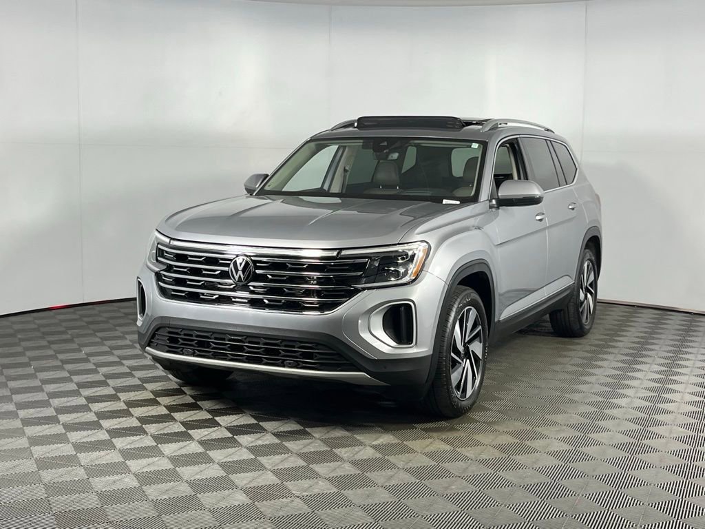 Used 2025 Volkswagen Atlas SEL image 4