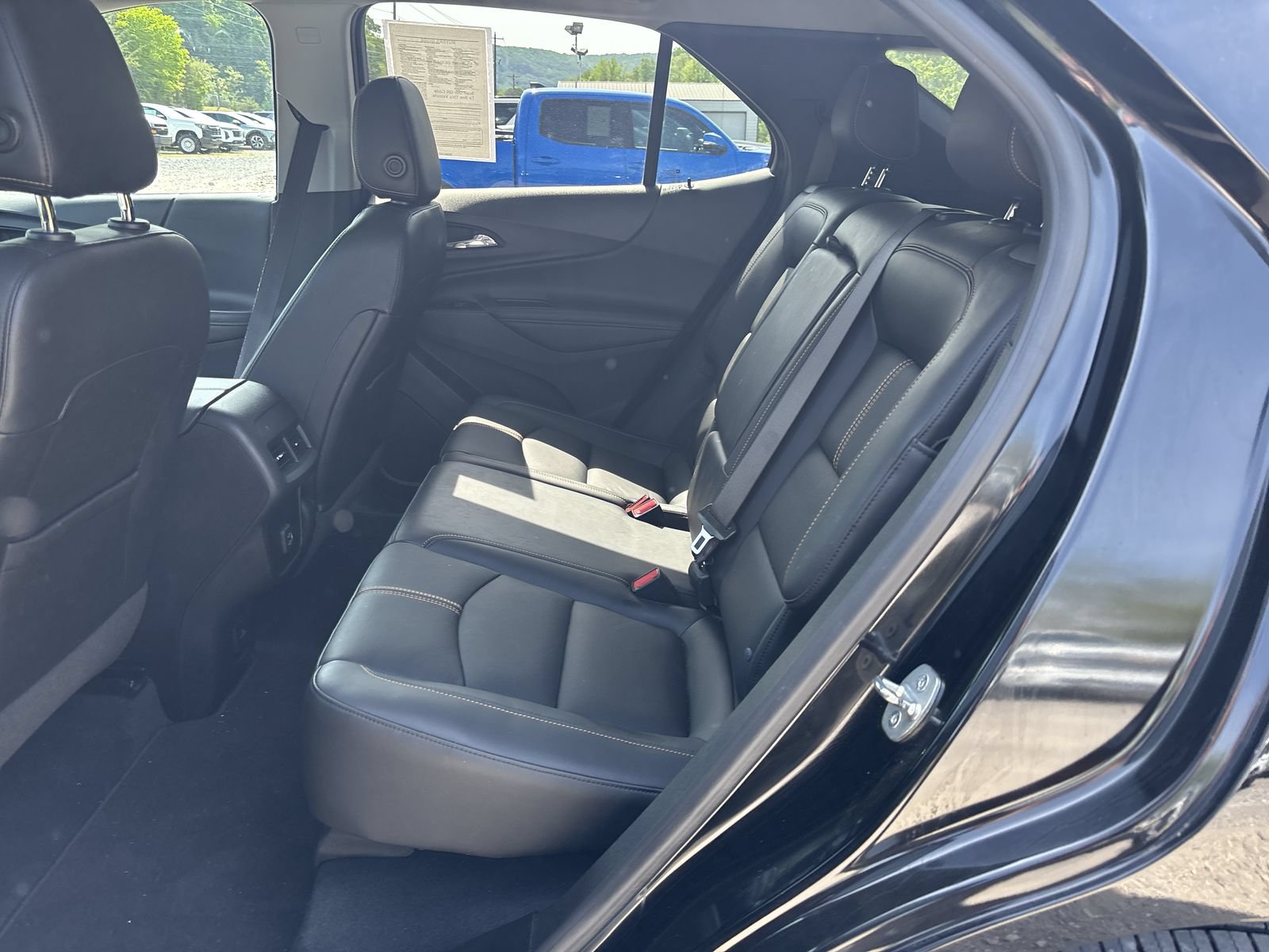 Used 2022 Chevrolet Equinox Premier FWD image 24
