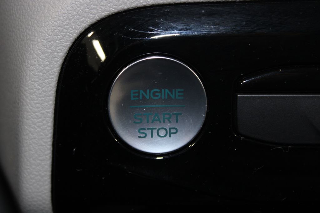 Used 2023 Ford Escape SE w/ PHEV Premium Package image 40