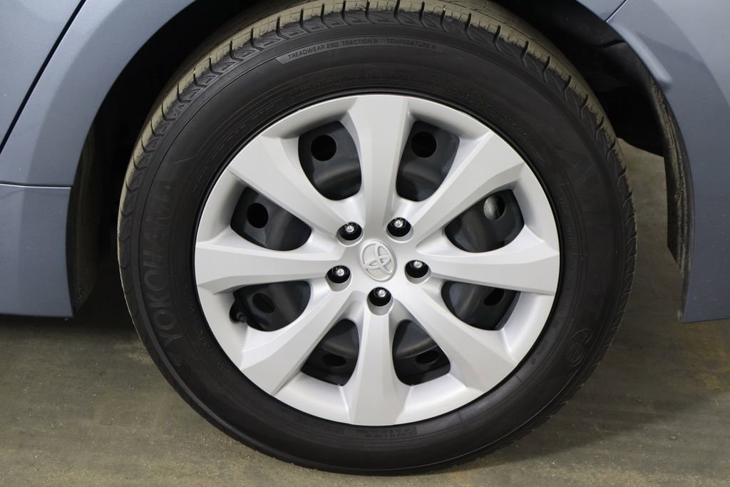 Used 2025 Toyota Corolla LE w/ Convenience Package image 38