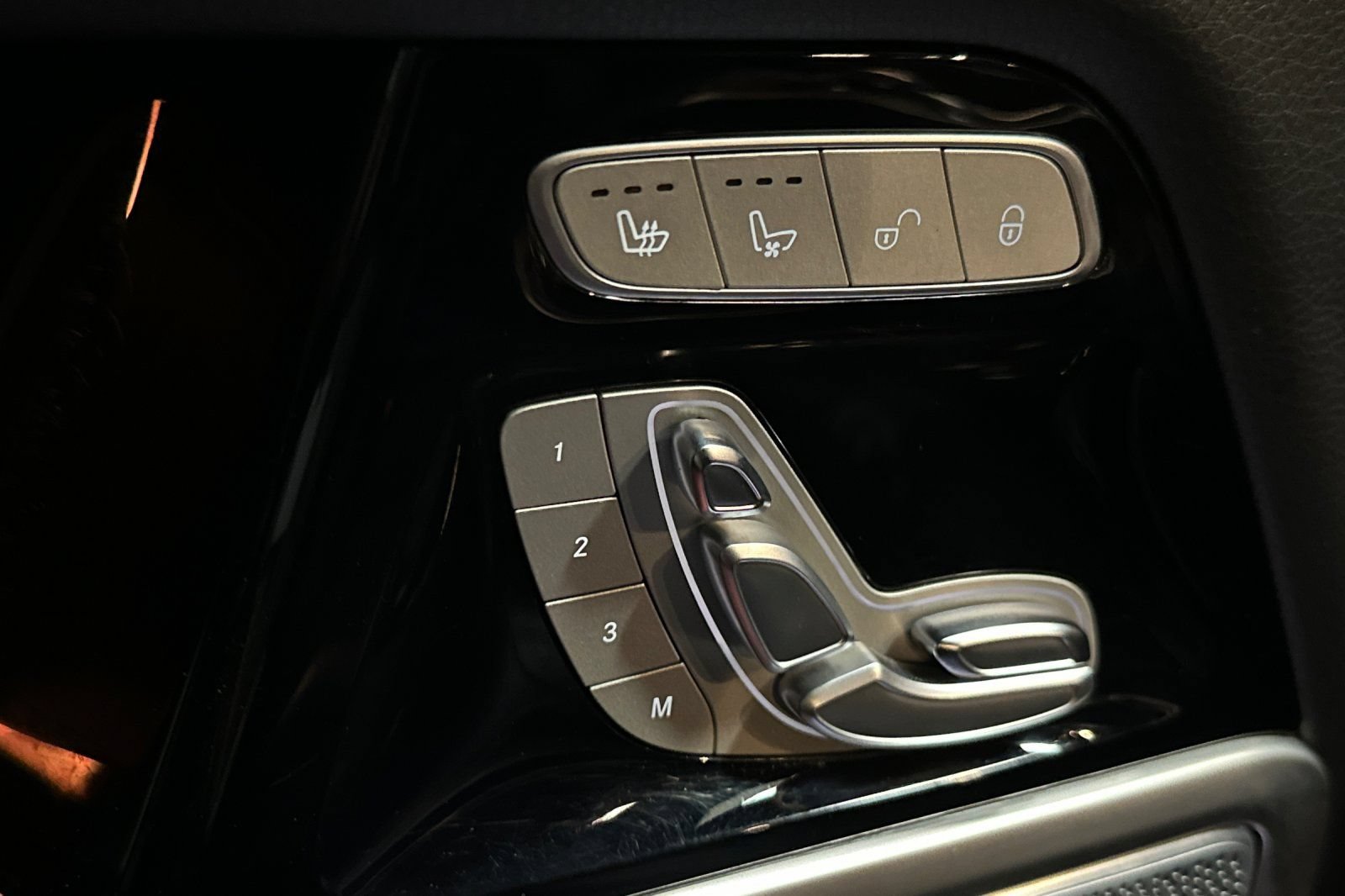 Used 2019 Mercedes-Benz G 550 image 13
