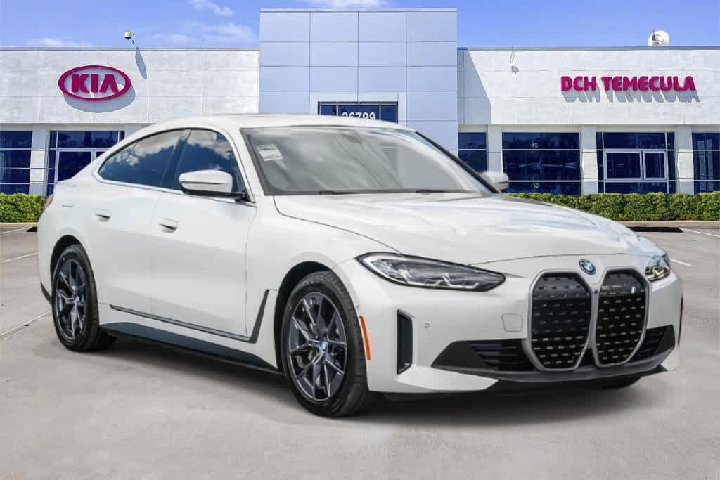 Used 2023 BMW i4 eDrive40 w/ Premium Package RWD image 3